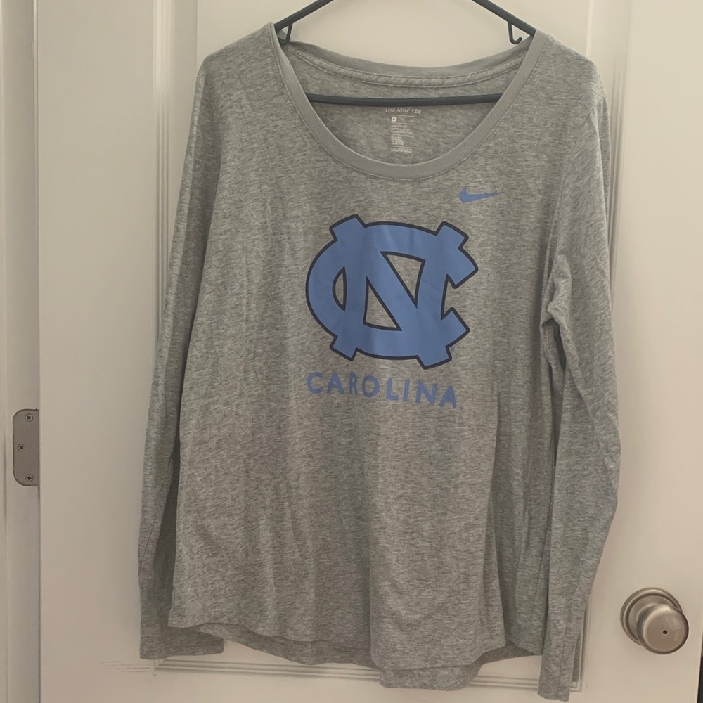 Nike Tri-Blend Athletic Cut Tee